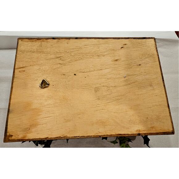 6 apples in a box, vines, home fall decor, wall, table  9x6x2 - Picture 3 of 4